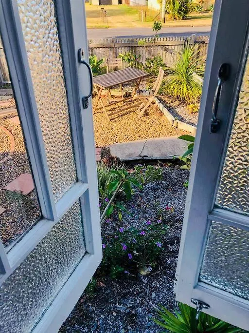 Holiday home Original Pier Beach Retreat - Child Pet Friendly Urangan Australia
